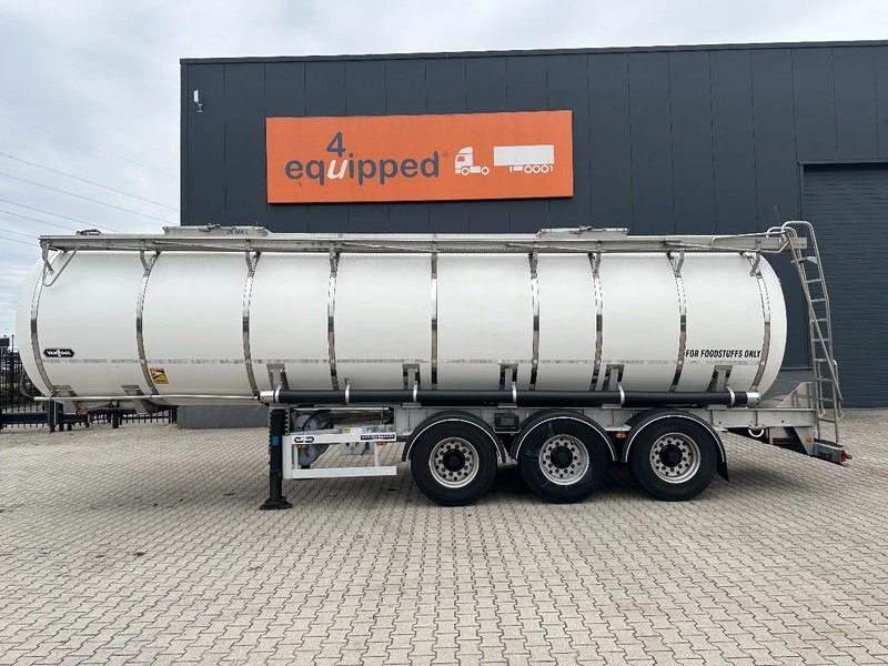 Van Hool FOOD / RVS chassis / empty weight: 5.860kg / 29.500L / 1-comp.+ 1 baffel / discbrakes / NL / APK: 05/2026 - Tankauflieger: das Bild 2 Van Hool FOOD / RVS chassis / empty weight: 5.860kg / 29.500L / 1-comp.+ 1 baffel / discbrakes / NL / APK: 05/2026 - Tankauflieger: das Bild 2