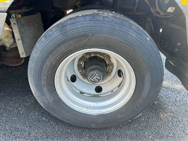 Tieflader Auflieger Kässbohrer LB2 48T - LOWBED - TIEFBETT / REMOVABLE NECK - ABNEHMBARE SCHWANENHALS - HYDR STEERING AXLES / LENKACHSEN - BPW: das Bild 11 Tieflader Auflieger Kässbohrer LB2 48T - LOWBED - TIEFBETT / REMOVABLE NECK - ABNEHMBARE SCHWANENHALS - HYDR STEERING AXLES / LENKACHSEN - BPW: das Bild 11