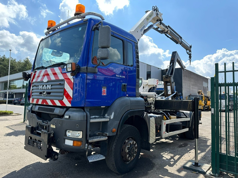 MAN TGA 18.310 4x4 HOOKLIFT + CRANE PALFINGER PK12000 - RADIO - ROTATOR - STEEL SPRING / HUB REDUCTION - MANUAL ZF - BE TRUCK - Abrollkipper, Autokran: das Bild 3 MAN TGA 18.310 4x4 HOOKLIFT + CRANE PALFINGER PK12000 - RADIO - ROTATOR - STEEL SPRING / HUB REDUCTION - MANUAL ZF - BE TRUCK - Abrollkipper, Autokran: das Bild 3
