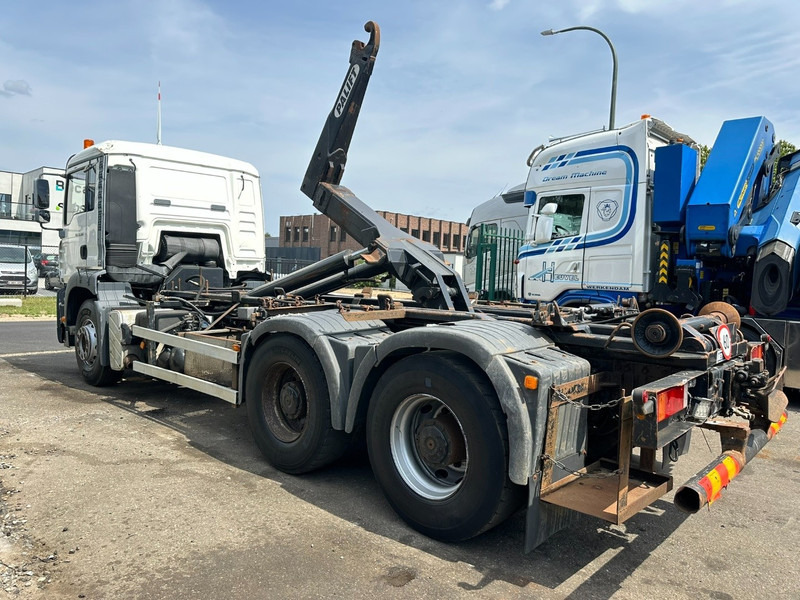 MAN TGA 33.360 6x4 HOOKLIFT - MANUAL ZF - BIG AXLES HUB REDUCTION / STEEL SPRING - BE TRUCK - Abrollkipper: das Bild 5 MAN TGA 33.360 6x4 HOOKLIFT - MANUAL ZF - BIG AXLES HUB REDUCTION / STEEL SPRING - BE TRUCK - Abrollkipper: das Bild 5