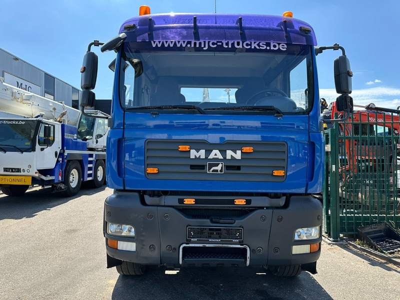 MAN TGA 33.400 6X4 HOOKLIFT AJK NHS20-4930mm - WB 3m60 - MANUAL ZF - STEEL SPRING / BLATT - BIG AXLES / AP ACHSEN - Abrollkipper: das Bild 2 MAN TGA 33.400 6X4 HOOKLIFT AJK NHS20-4930mm - WB 3m60 - MANUAL ZF - STEEL SPRING / BLATT - BIG AXLES / AP ACHSEN - Abrollkipper: das Bild 2