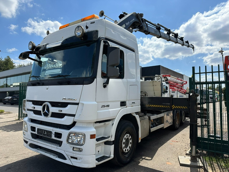 Mercedes-Benz ACTROS 2546 6x2 + CRANE HIAB 422 EP-6 HIPRO - *415.000km* - PLATFORM 6m50 - LIFT AXLE - MP 3 - EURO 5 - BELGIAN PAPERS - Autokran: das Bild 3 Mercedes-Benz ACTROS 2546 6x2 + CRANE HIAB 422 EP-6 HIPRO - *415.000km* - PLATFORM 6m50 - LIFT AXLE - MP 3 - EURO 5 - BELGIAN PAPERS - Autokran: das Bild 3