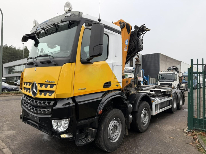 Mercedes-Benz AROCS 4143 8X4 WAF HOOKLIFT + CRANE EFFER 395 4S + ROTATOR + RADIO - 5/6 F - BE TRUCK - VERY NICE CONDITION - Abrollkipper, Autokran: das Bild 3 Mercedes-Benz AROCS 4143 8X4 WAF HOOKLIFT + CRANE EFFER 395 4S + ROTATOR + RADIO - 5/6 F - BE TRUCK - VERY NICE CONDITION - Abrollkipper, Autokran: das Bild 3