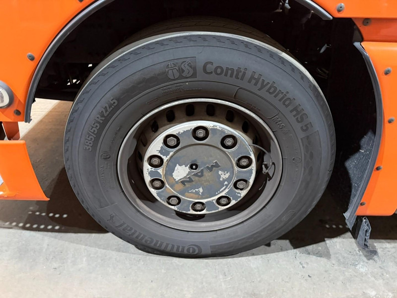 Sattelzugmaschine MAN TGA 18.460 XLX BLS - *471.000km* - 13L MOTOR - FULL SPOILERS / SIDESKIRTS / FRIGO - BE TRUCK: das Bild 18