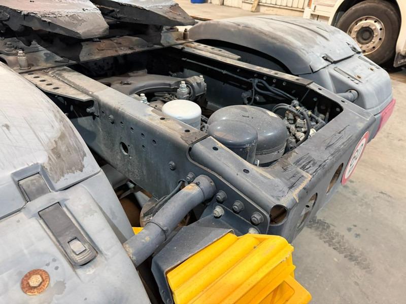 Sattelzugmaschine MAN TGA 18.460 XLX BLS - *471.000km* - 13L MOTOR - FULL SPOILERS / SIDESKIRTS / FRIGO - BE TRUCK: das Bild 16