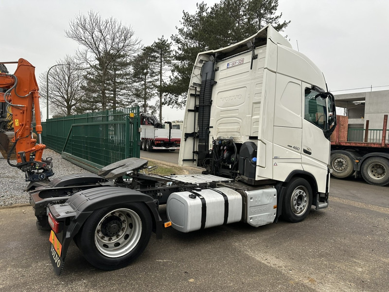 Volvo FH 460 MEGA LOWDECK - HEFSCHOTEL - 295/60R22.5 - FRIGO - SPOILERS - 2 TANKS - BE TRUCK - Sattelzugmaschine: das Bild 5 Volvo FH 460 MEGA LOWDECK - HEFSCHOTEL - 295/60R22.5 - FRIGO - SPOILERS - 2 TANKS - BE TRUCK - Sattelzugmaschine: das Bild 5