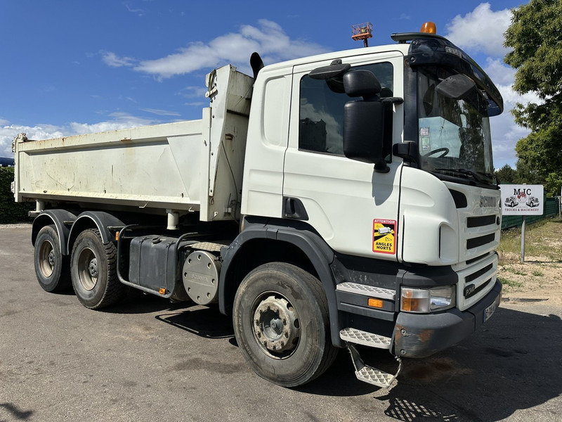 Scania P340 6x4 TIPPER / KIPPER - BORDMATIC - MANUAL - BIG AXLES / AP ACHSEN - SPRING / BLATT - *355.000km* - EURO 4 - Kipper: das Bild 1 Scania P340 6x4 TIPPER / KIPPER - BORDMATIC - MANUAL - BIG AXLES / AP ACHSEN - SPRING / BLATT - *355.000km* - EURO 4 - Kipper: das Bild 1