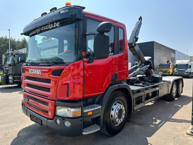 Scania P380 6x4 HOOKLIFT HIAB 25T - 6100mm - A/C - CAMERA - E4 - AIR SUSPENSION - BE TRUCK - Abrollkipper: das Bild 3 Scania P380 6x4 HOOKLIFT HIAB 25T - 6100mm - A/C - CAMERA - E4 - AIR SUSPENSION - BE TRUCK - Abrollkipper: das Bild 3