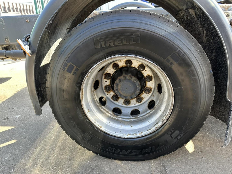 Fahrgestell LKW Volvo FM 340 8x2 CHASSIS (7m35) - LIFT+STEERING AXLE - MANUAL GEARBOX - EURO 3 - TÜV 05/2025 - BE TRUCK: das Bild 20