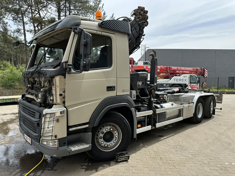 Volvo FM 370 6x2 HOOKLIFT 21T + CRANE HIAB 144 E-4 HIDUO - ENGINE / GEARBOX OK - CHASSIS OK - RUNNING + DRIVING - BE TRUCK - Abrollkipper, Autokran: das Bild 4 Volvo FM 370 6x2 HOOKLIFT 21T + CRANE HIAB 144 E-4 HIDUO - ENGINE / GEARBOX OK - CHASSIS OK - RUNNING + DRIVING - BE TRUCK - Abrollkipper, Autokran: das Bild 4