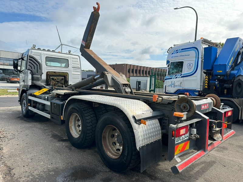 Volvo FM 400 6x4 HOOKLIFT / HAAKARM WAF 20T - EURO 5 - MANUAL - BLADVERING / STEEL SUSPENSION - TÜV 02/2026 - BE TRUCK - Abrollkipper: das Bild 5 Volvo FM 400 6x4 HOOKLIFT / HAAKARM WAF 20T - EURO 5 - MANUAL - BLADVERING / STEEL SUSPENSION - TÜV 02/2026 - BE TRUCK - Abrollkipper: das Bild 5