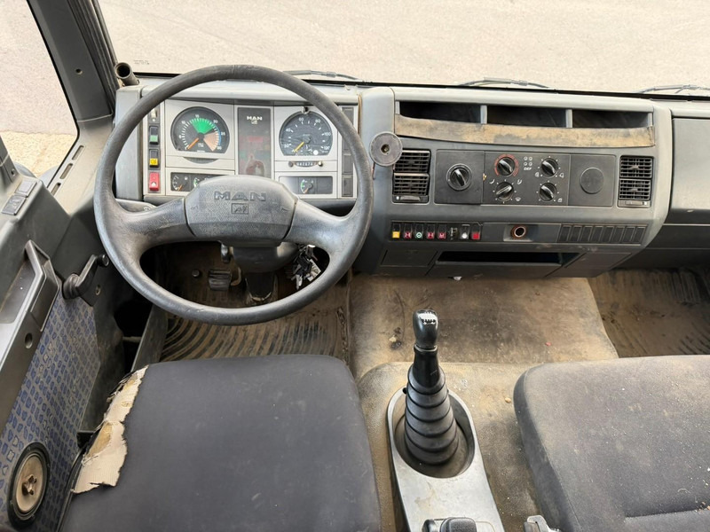 Wohnmobil MAN LE 220 C 4x4 CAMPER BASE - EXPEDITION TRUCK - CAMPING CAR - WOHNMOBILBASIS - CAMION EXPEDITION - CAMPER BASE: das Bild 17