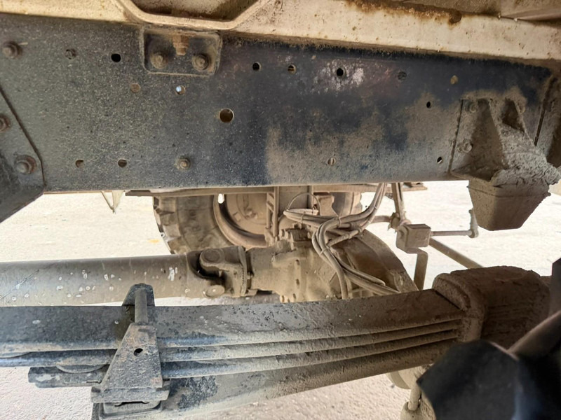 Wohnmobil MAN LE 220 C 4x4 CAMPER BASE - EXPEDITION TRUCK - CAMPING CAR - WOHNMOBILBASIS - CAMION EXPEDITION - CAMPER BASE: das Bild 13