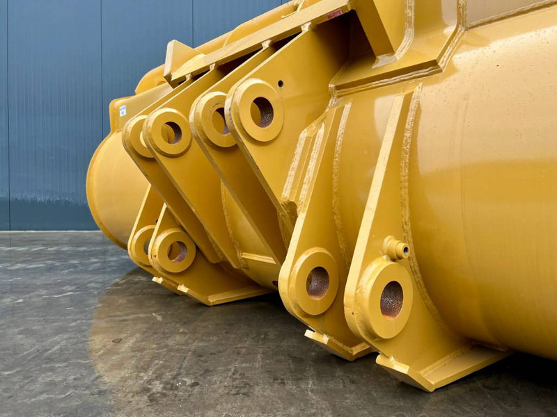Cat 980 incl. cutting edge + side protectors - Schaufel für Baumaschine: das Bild 4 Cat 980 incl. cutting edge + side protectors - Schaufel für Baumaschine: das Bild 4