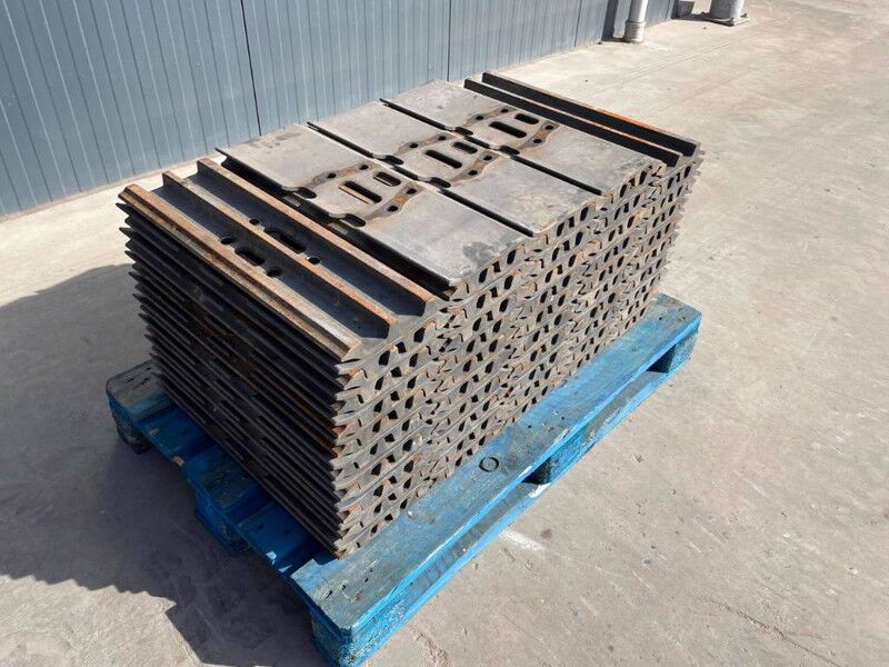 Hyundai R210 / R215 / R220 / R235 / R250 / R260 - Rahmen/ Chassis für Baumaschine: das Bild 1 Hyundai R210 / R215 / R220 / R235 / R250 / R260 - Rahmen/ Chassis für Baumaschine: das Bild 1