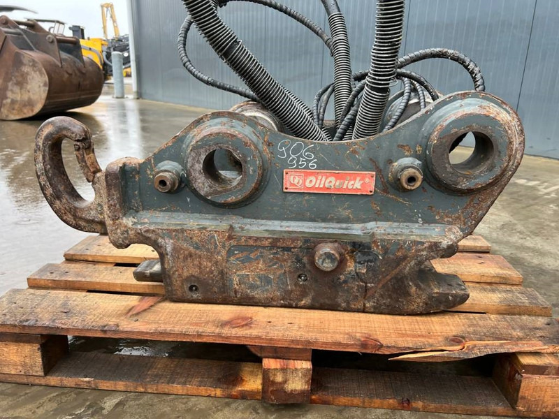 Schnellwechsler für Baumaschine OilQuick OQ70/55 - 323D: das Bild 8