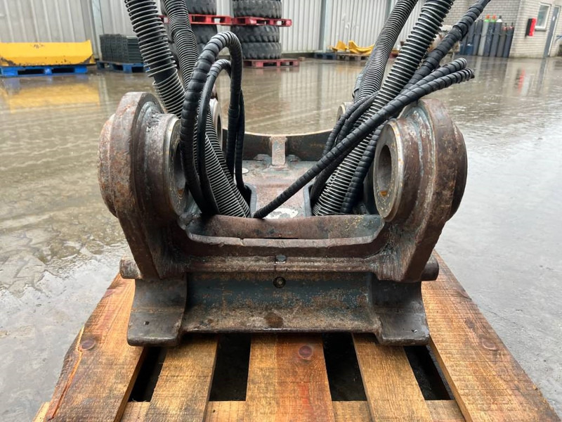 Schnellwechsler für Baumaschine OilQuick OQ70/55 - 323D: das Bild 6