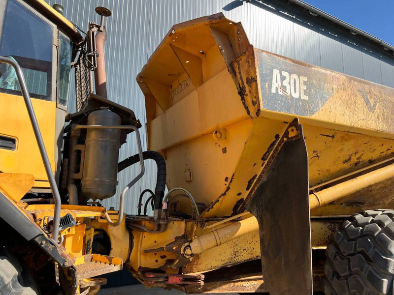 Knickgelenkter Dumper Volvo A 30 E: das Bild 10