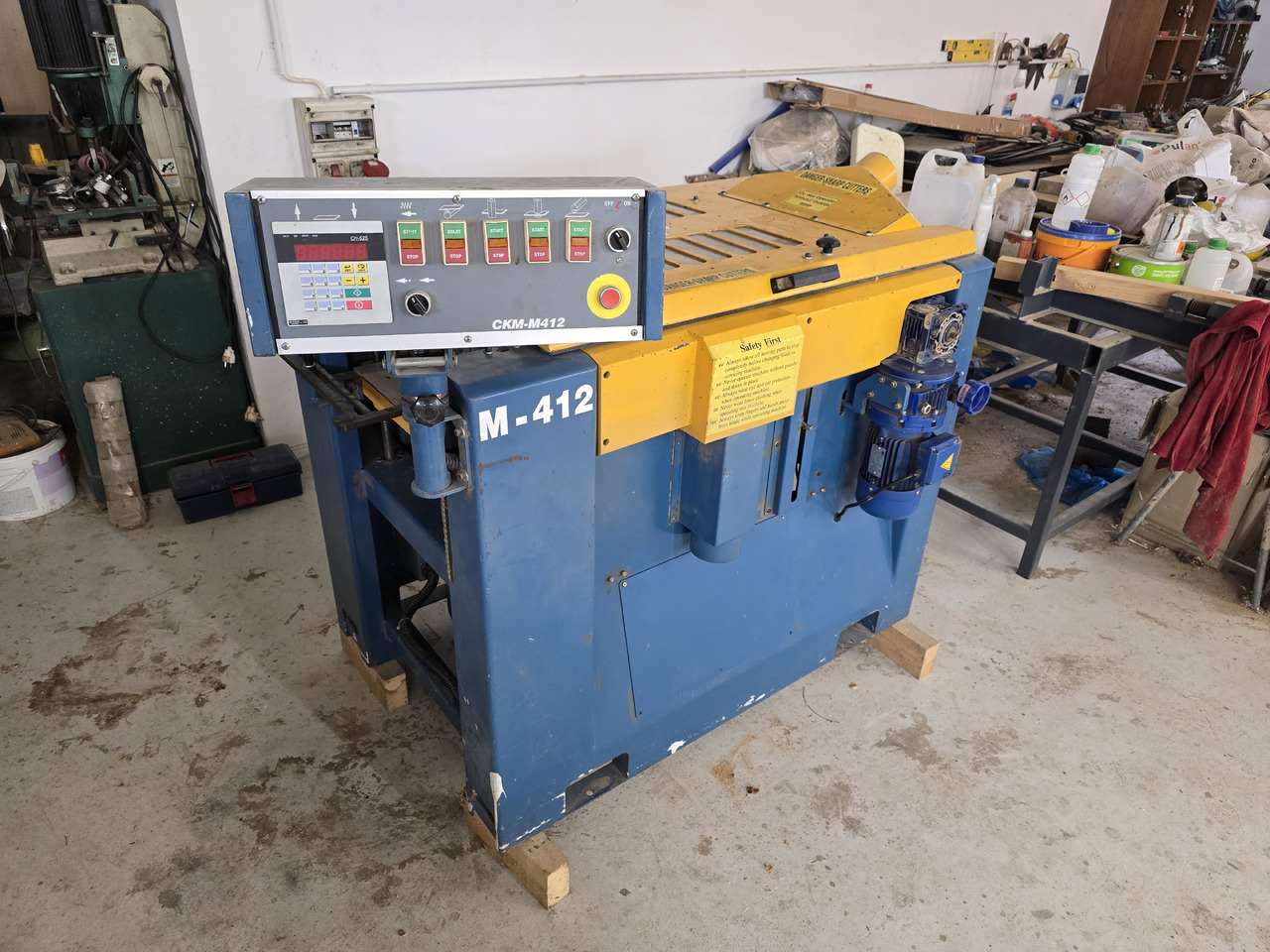 BAKER M-412 - Holzbearbeitungsmaschine: das Bild 2 BAKER M-412 - Holzbearbeitungsmaschine: das Bild 2