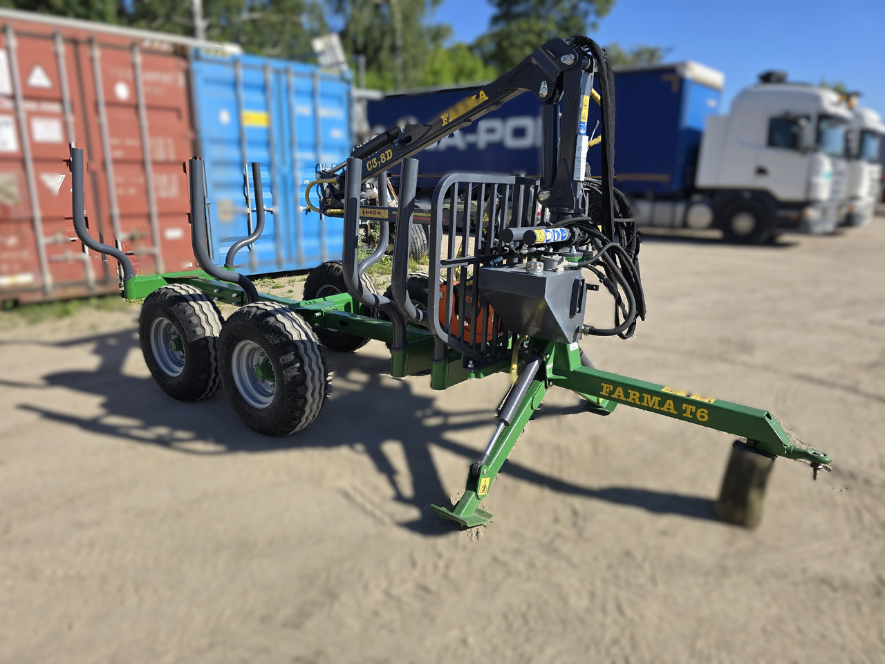 Rückewagen FARMA T6: das Bild 1
