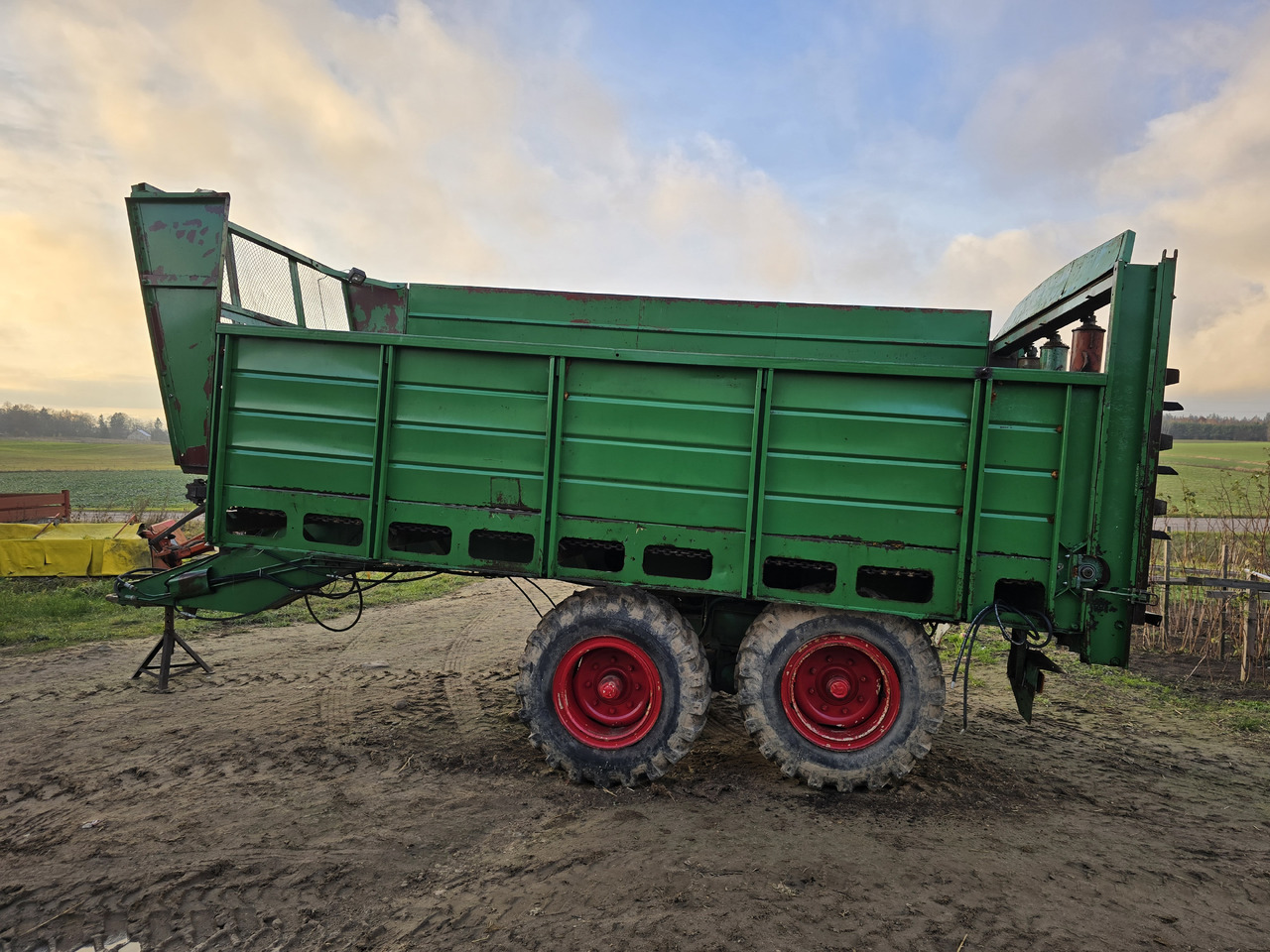 FORTSCHRITT T-088 - Dungstreuer: das Bild 2 FORTSCHRITT T-088 - Dungstreuer: das Bild 2