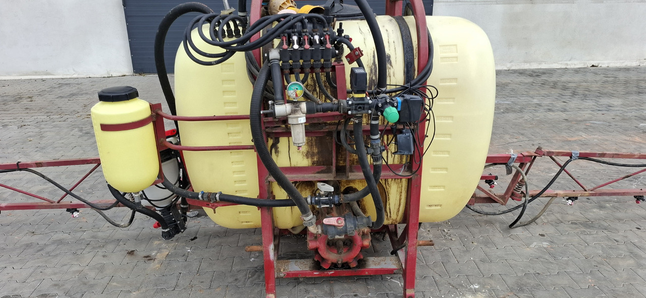 HARDI 850 L / 15 m - Pflanzenschutzspritze: das Bild 4 HARDI 850 L / 15 m - Pflanzenschutzspritze: das Bild 4