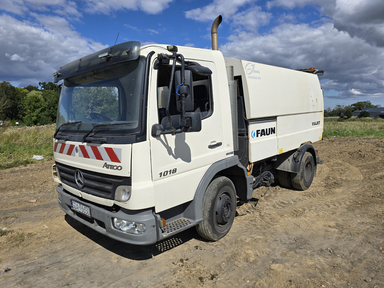 MERCEDES-BENZ Atego - Kehrmaschine: das Bild 1 MERCEDES-BENZ Atego - Kehrmaschine: das Bild 1