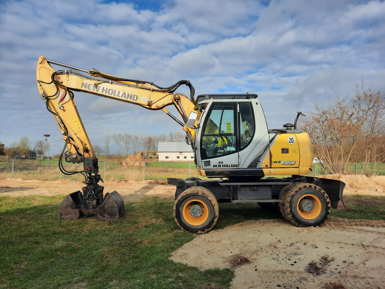 NEW HOLLAND WE150C - Mobilbagger: das Bild 2 NEW HOLLAND WE150C - Mobilbagger: das Bild 2
