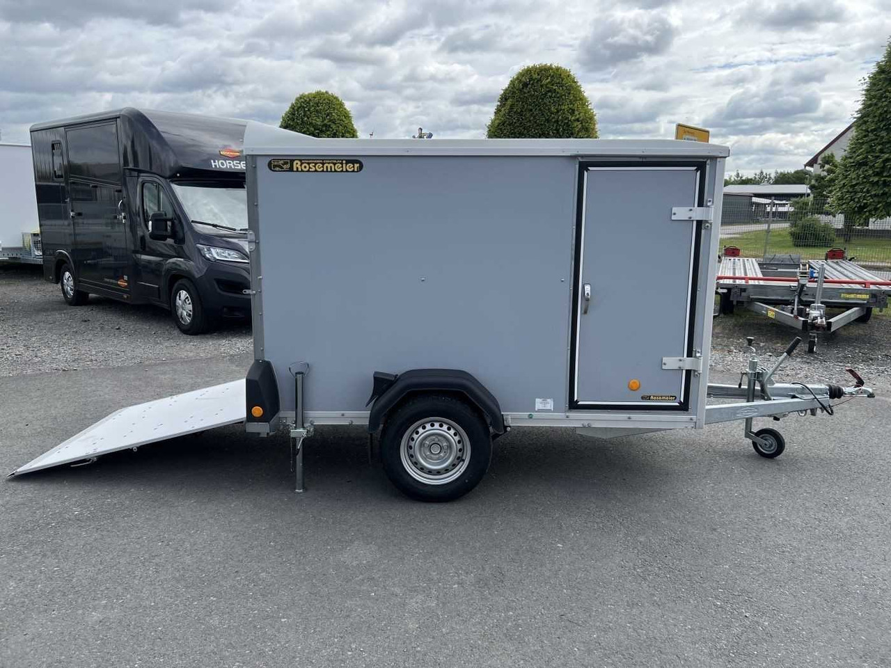 BOECKMANN KT 2513/135 F Tür TKL Stützen Kofferanhänger - Koffer Anhänger: das Bild 1 BOECKMANN KT 2513/135 F Tür TKL Stützen Kofferanhänger - Koffer Anhänger: das Bild 1