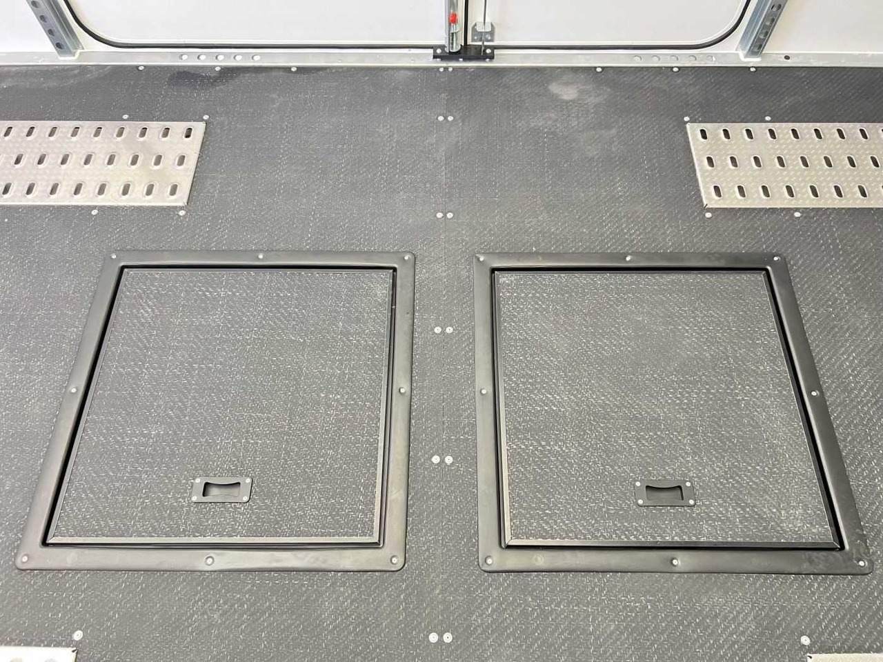 Autotransporter Anhänger, Zustand - NEU BRIAN_JAMES Race Transporter 7 Autotransporter geschlossen: das Bild 15