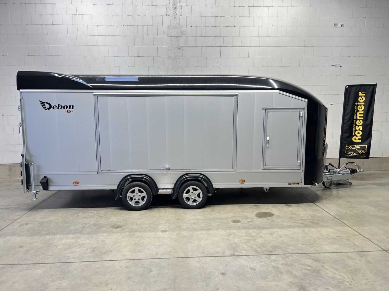 CHEVAL LIBERTE DEBON C2000 Roadster ALF Autotransporter geschlossen - Autotransporter Anhänger: das Bild 2 CHEVAL LIBERTE DEBON C2000 Roadster ALF Autotransporter geschlossen - Autotransporter Anhänger: das Bild 2