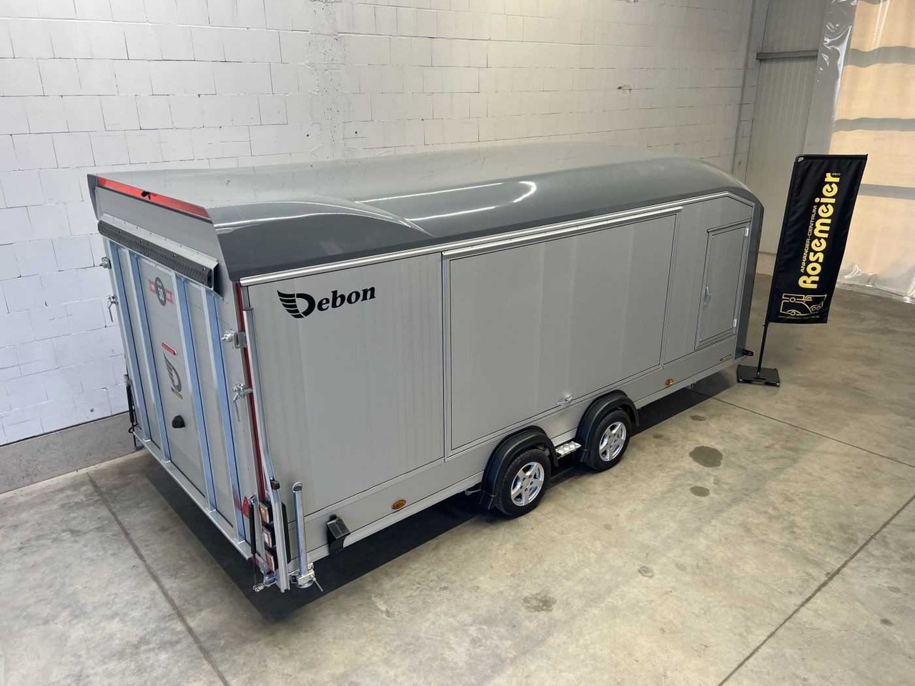 CHEVAL LIBERTE DEBON C2000 Roadster ALF Autotransporter geschlossen - Autotransporter Anhänger: das Bild 4 CHEVAL LIBERTE DEBON C2000 Roadster ALF Autotransporter geschlossen - Autotransporter Anhänger: das Bild 4