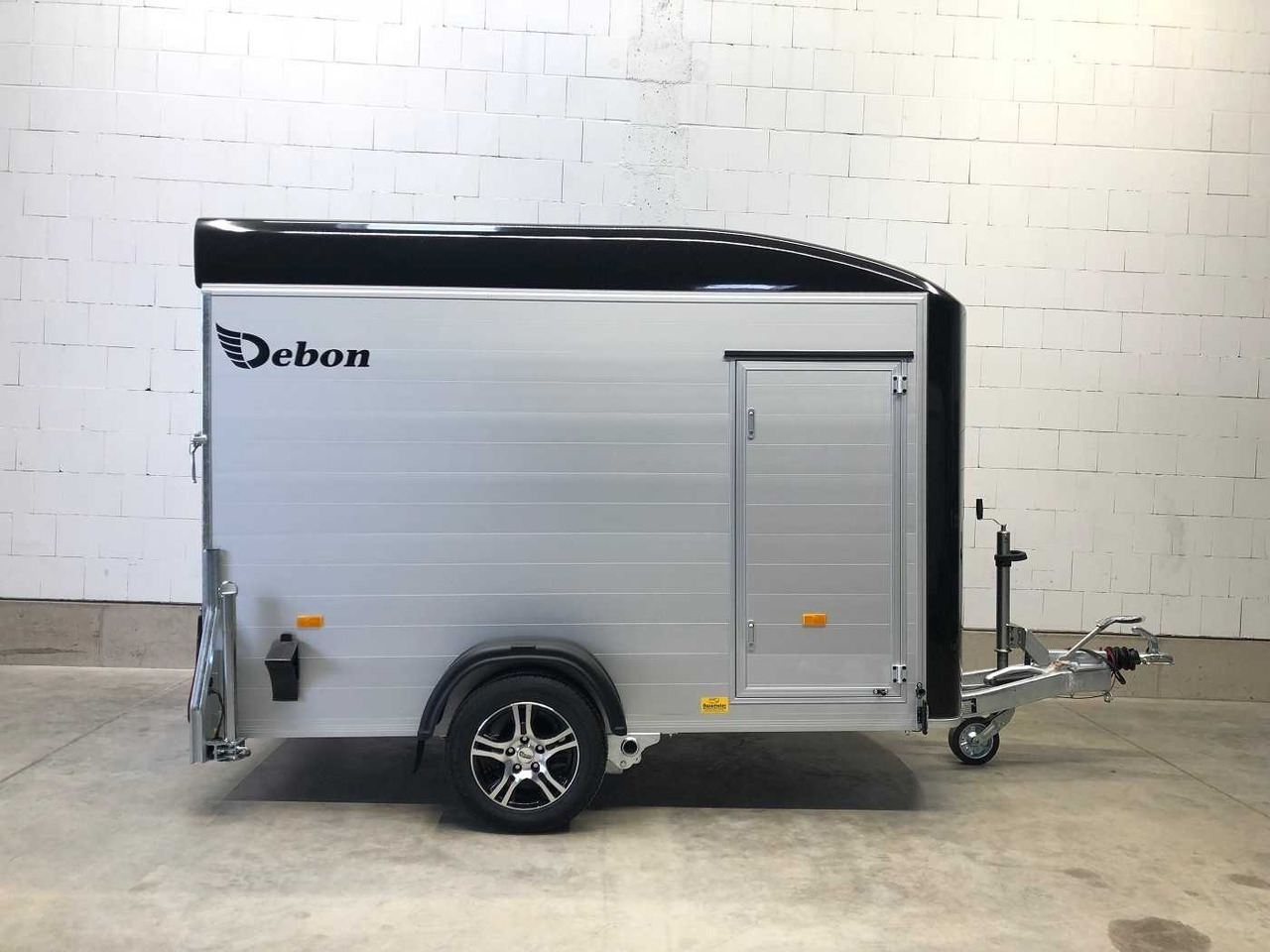 CHEVAL LIBERTE DEBON C300 Roadster Alufelge Kofferanhänger - Motorradanhänger: das Bild 3 CHEVAL LIBERTE DEBON C300 Roadster Alufelge Kofferanhänger - Motorradanhänger: das Bild 3