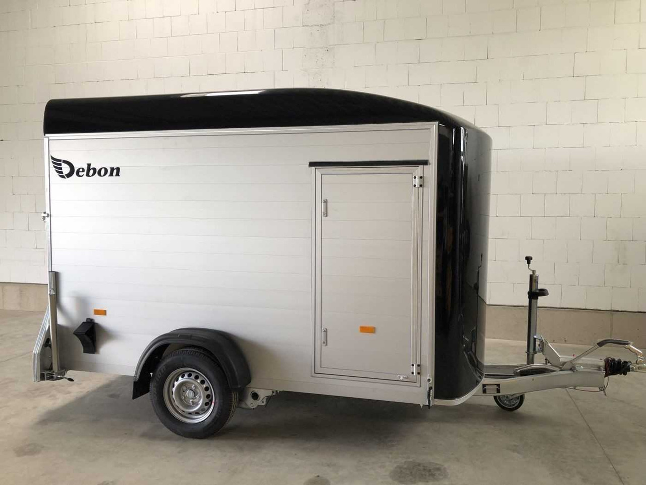 CHEVAL LIBERTE DEBON C300 Roadster Kofferanhänger - Motorradanhänger: das Bild 1 CHEVAL LIBERTE DEBON C300 Roadster Kofferanhänger - Motorradanhänger: das Bild 1