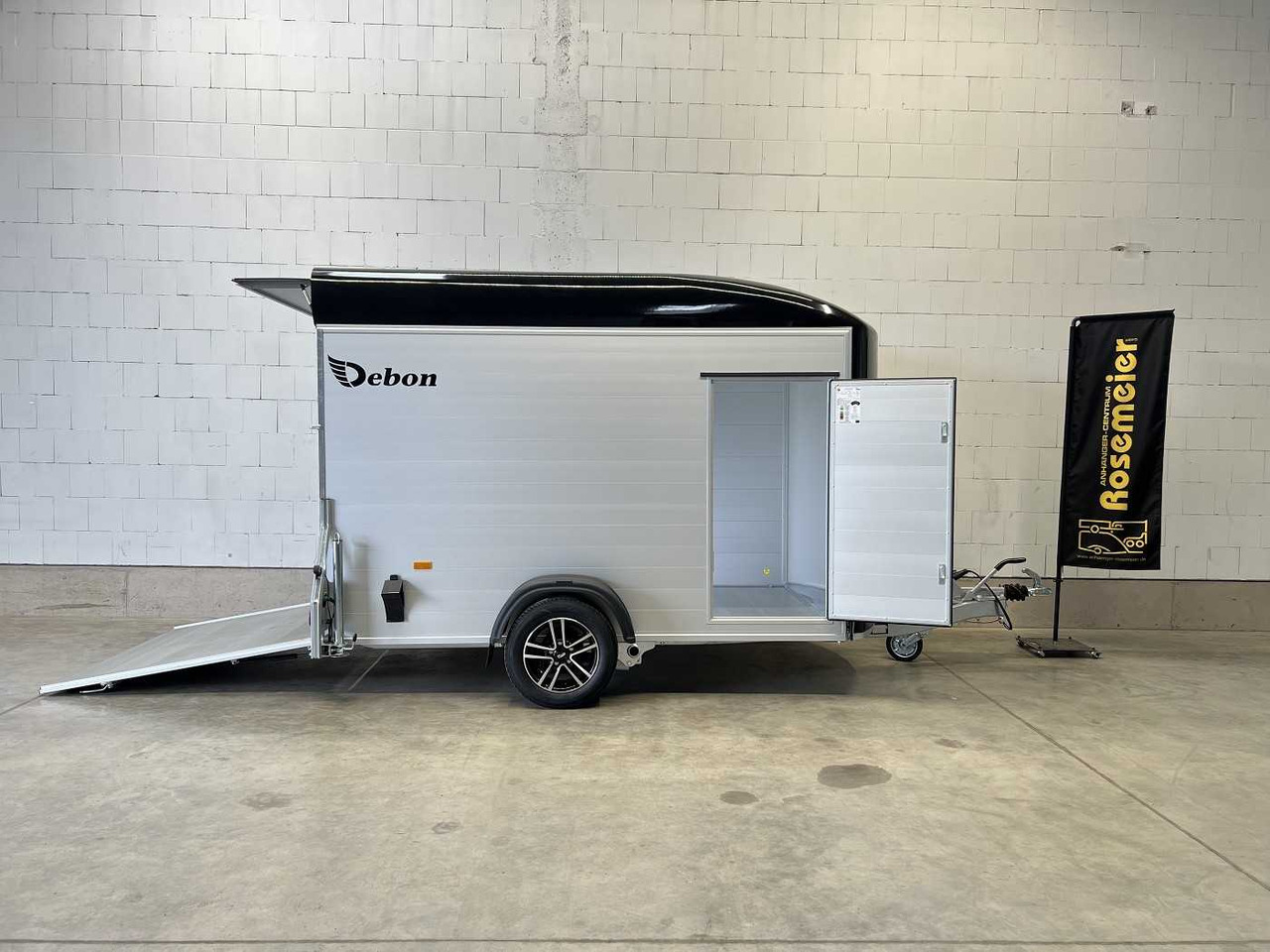 CHEVAL LIBERTE DEBON C400 Roadster ALF Kofferanhänger - Motorradanhänger: das Bild 1 CHEVAL LIBERTE DEBON C400 Roadster ALF Kofferanhänger - Motorradanhänger: das Bild 1