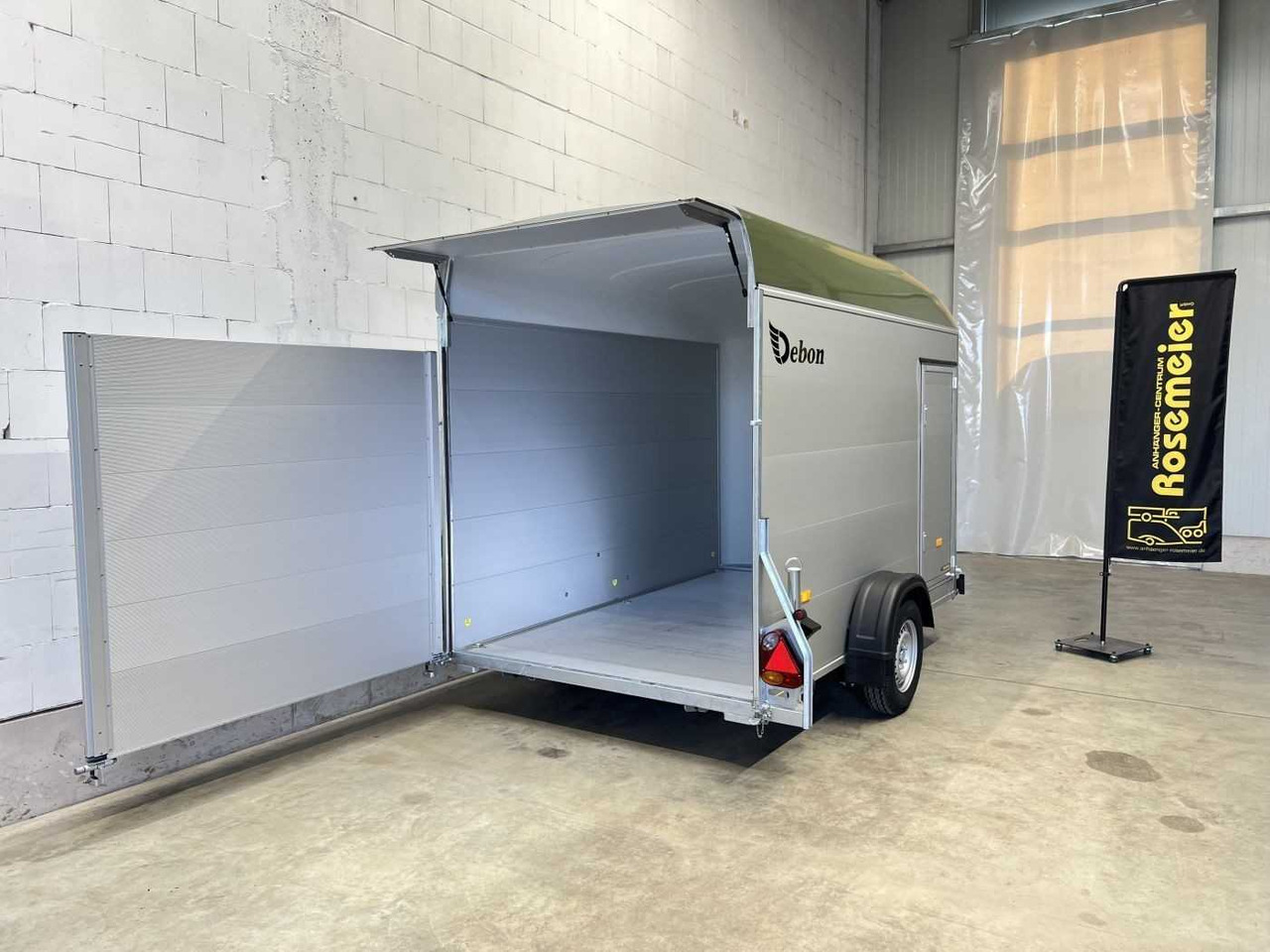 CHEVAL LIBERTE DEBON C400 Roadster Kofferanhänger - Motorradanhänger: das Bild 4 CHEVAL LIBERTE DEBON C400 Roadster Kofferanhänger - Motorradanhänger: das Bild 4