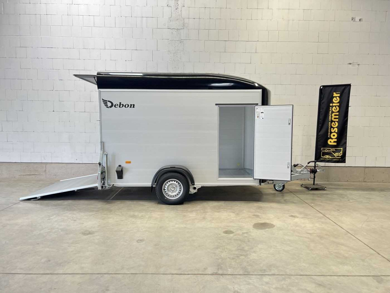 CHEVAL LIBERTE DEBON C400 Roadster Kofferanhänger - Motorradanhänger: das Bild 1 CHEVAL LIBERTE DEBON C400 Roadster Kofferanhänger - Motorradanhänger: das Bild 1