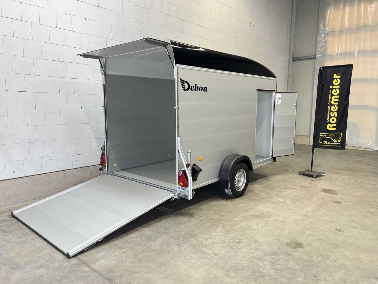 CHEVAL LIBERTE DEBON C400 Roadster Kofferanhänger - Motorradanhänger: das Bild 2 CHEVAL LIBERTE DEBON C400 Roadster Kofferanhänger - Motorradanhänger: das Bild 2