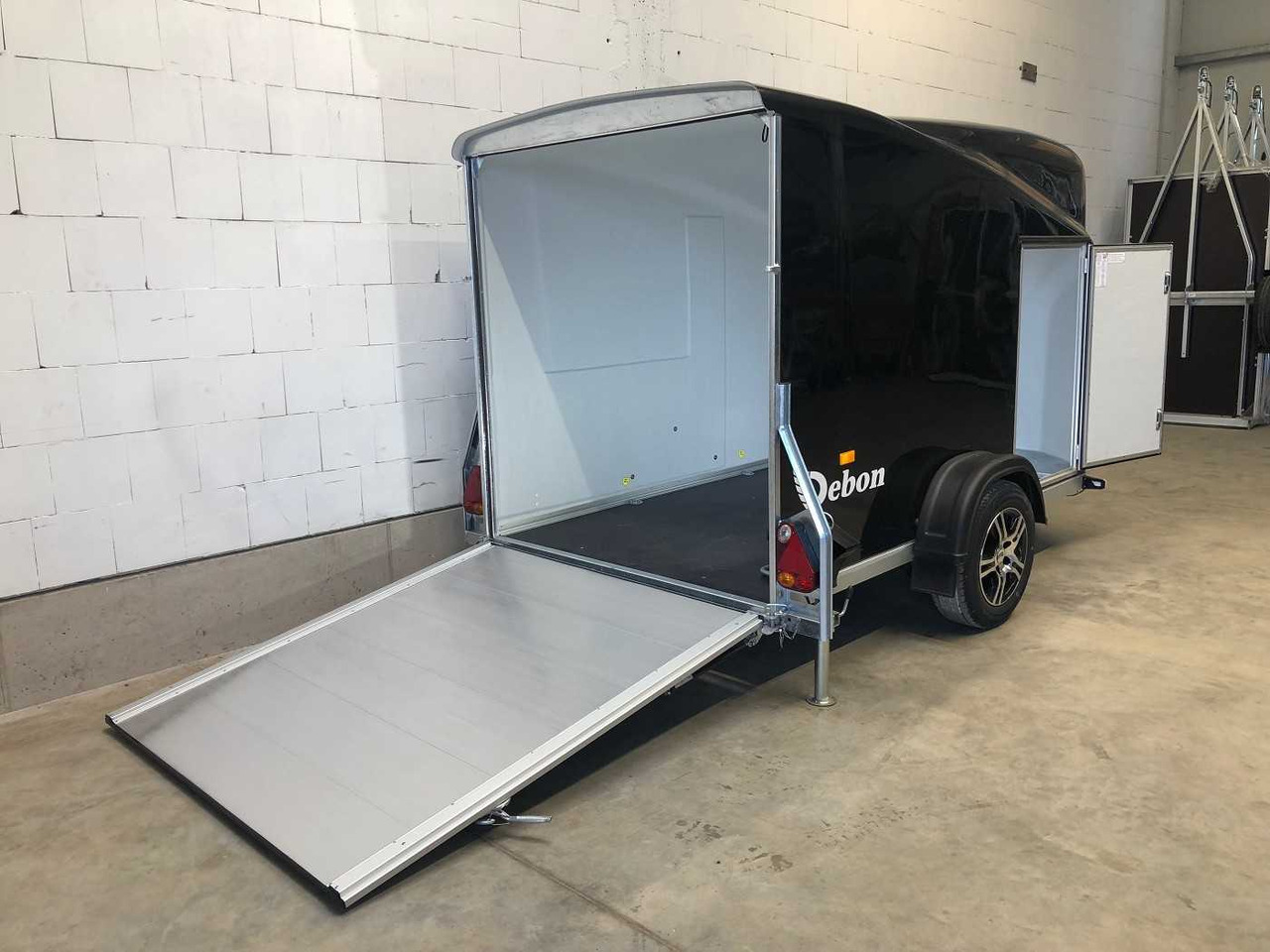 CHEVAL LIBERTE DEBON Cargo 1300.02+Tür Alu-Felgen Kofferanhänger - Koffer Anhänger: das Bild 2 CHEVAL LIBERTE DEBON Cargo 1300.02+Tür Alu-Felgen Kofferanhänger - Koffer Anhänger: das Bild 2