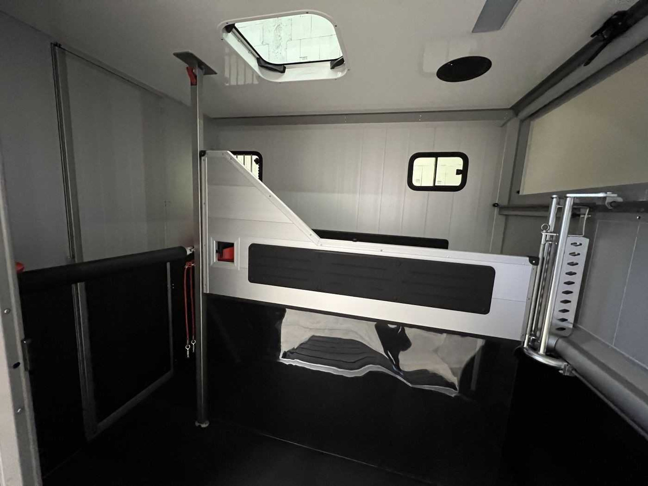Fiat Compact Basic LKW - Pferdetransporter, Transporter: das Bild 2 Fiat Compact Basic LKW - Pferdetransporter, Transporter: das Bild 2