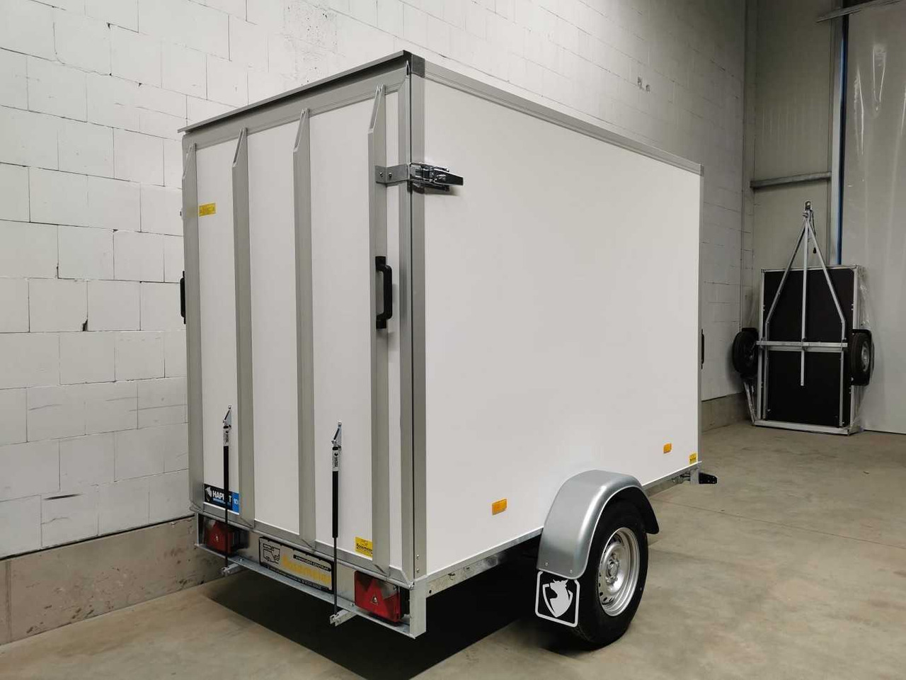 HAPERT Sapphire L-1 Rampe Kofferanhänger - Koffer Anhänger: das Bild 5 HAPERT Sapphire L-1 Rampe Kofferanhänger - Koffer Anhänger: das Bild 5