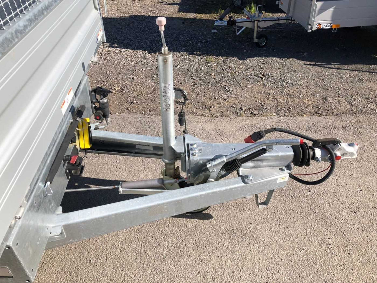 HUMBAUR HTK 3500.37 Gitter Dreiseitenkipper - Kipper Anhänger: das Bild 5 HUMBAUR HTK 3500.37 Gitter Dreiseitenkipper - Kipper Anhänger: das Bild 5
