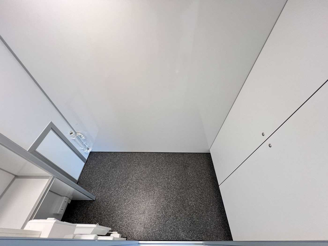 ROSEMEIER EW TA-NO Mannschaftswagen 738 Mannschaftswagen - Wohncontainer, Anhänger: das Bild 5 ROSEMEIER EW TA-NO Mannschaftswagen 738 Mannschaftswagen - Wohncontainer, Anhänger: das Bild 5