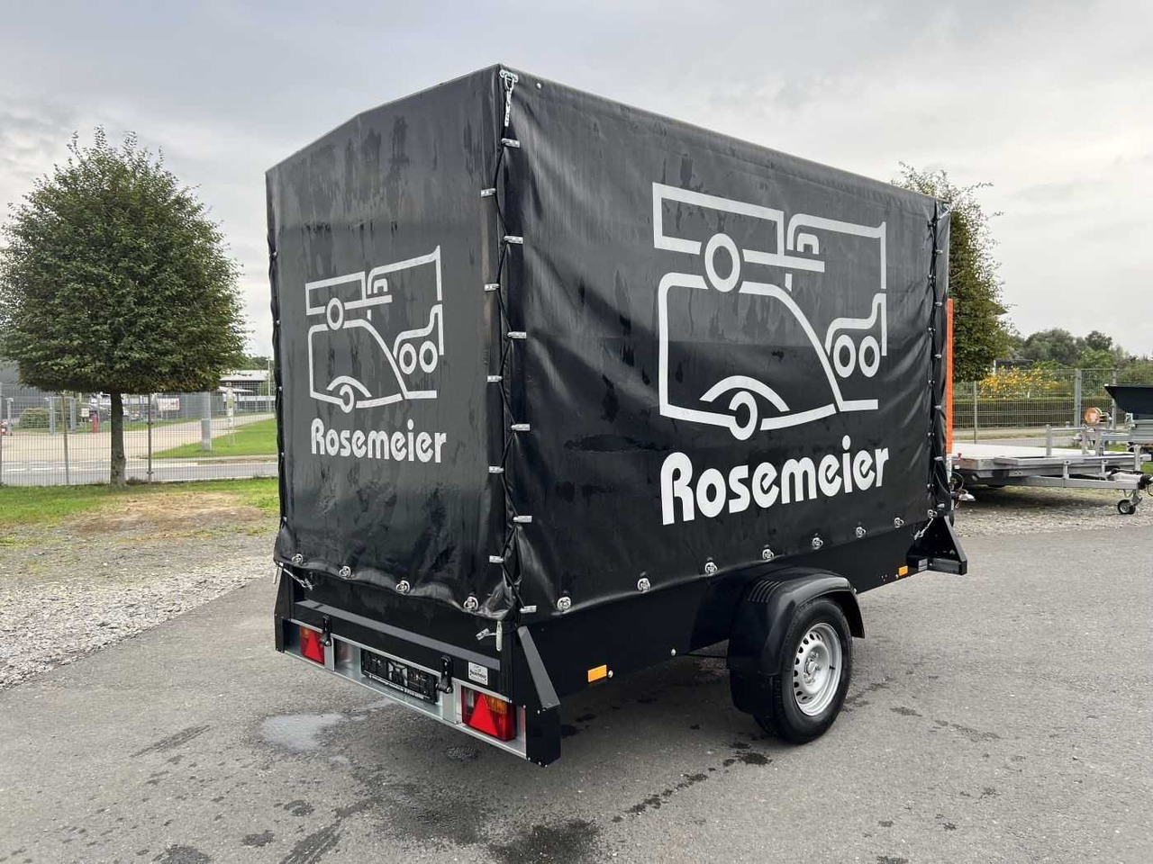 ROSEMEIER VE Spectrum C 13.30 Plane Kastenanhänger gebremst - PKW Anhänger: das Bild 2 ROSEMEIER VE Spectrum C 13.30 Plane Kastenanhänger gebremst - PKW Anhänger: das Bild 2