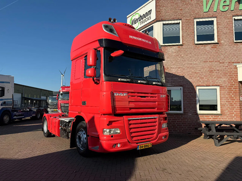 DAF XF 105.460 XF105-460 4X2 SUPERSPCECAB RETARDER - Sattelzugmaschine: das Bild 1 DAF XF 105.460 XF105-460 4X2 SUPERSPCECAB RETARDER - Sattelzugmaschine: das Bild 1
