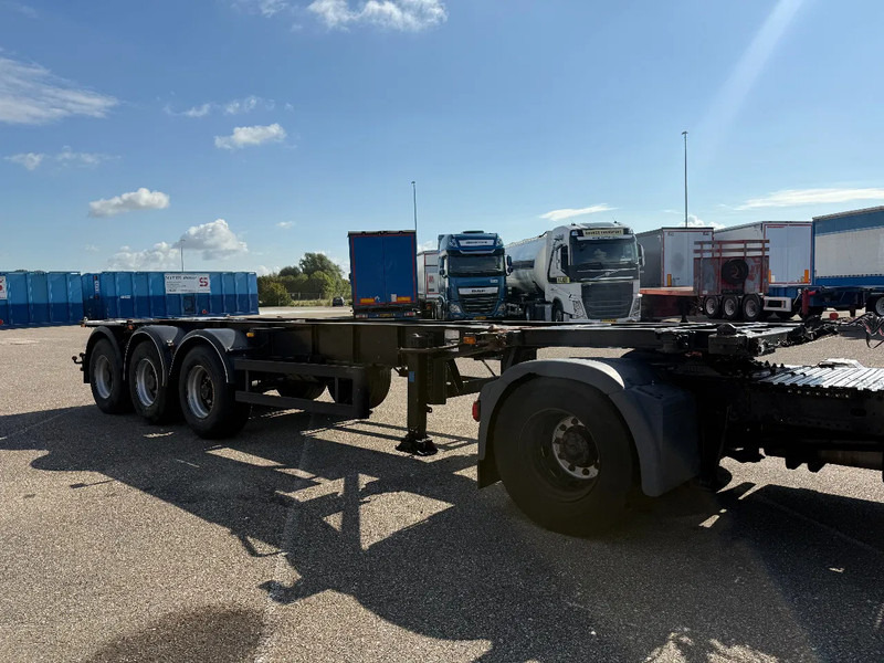 Van Hool Van Hool container chassis / SAF drum / 2x Lift Axle / tankcontainer - Container/ Wechselfahrgestell Auflieger: das Bild 3 Van Hool Van Hool container chassis / SAF drum / 2x Lift Axle / tankcontainer - Container/ Wechselfahrgestell Auflieger: das Bild 3