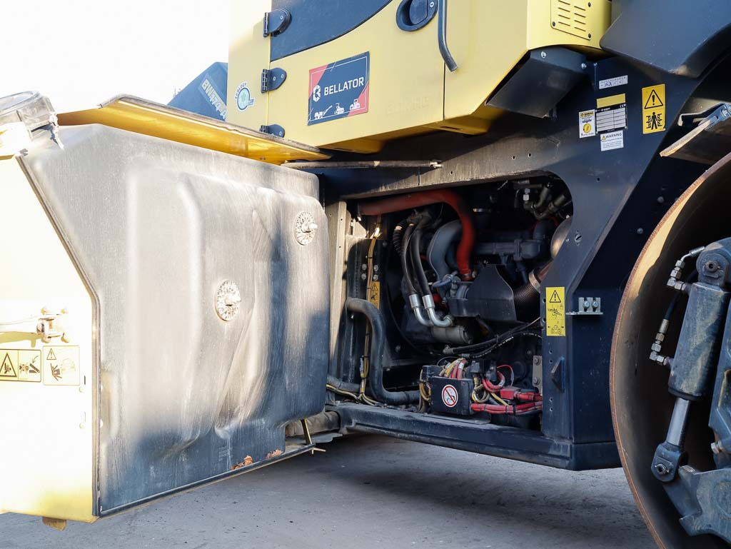 Straßenwalze BOMAG BW 174 AP-4v: das Bild 13