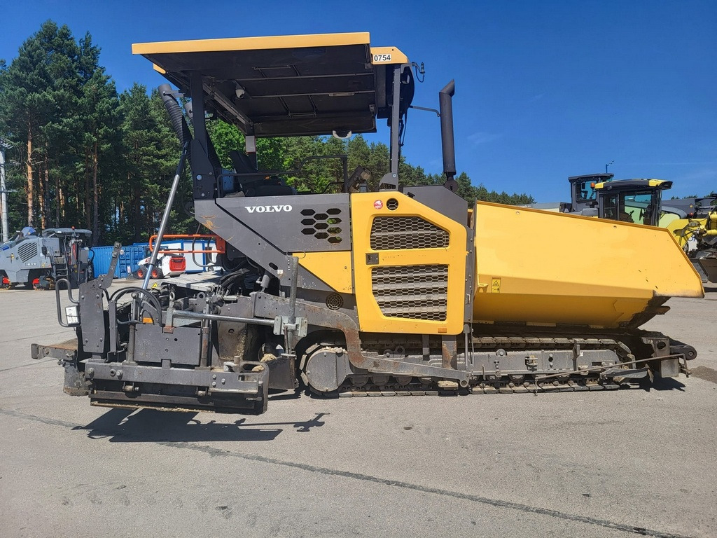VOLVO ABG P7820C - Asphaltfertiger/ Straßenfertiger: das Bild 1 VOLVO ABG P7820C - Asphaltfertiger/ Straßenfertiger: das Bild 1