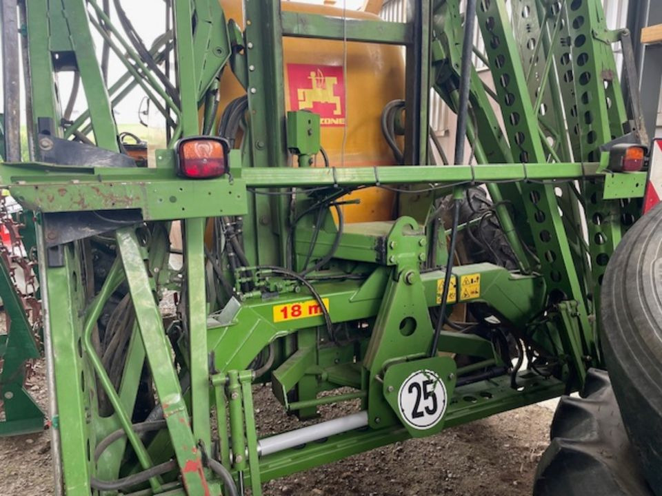Amazone UG 3000 - Anhängespritze: das Bild 4 Amazone UG 3000 - Anhängespritze: das Bild 4