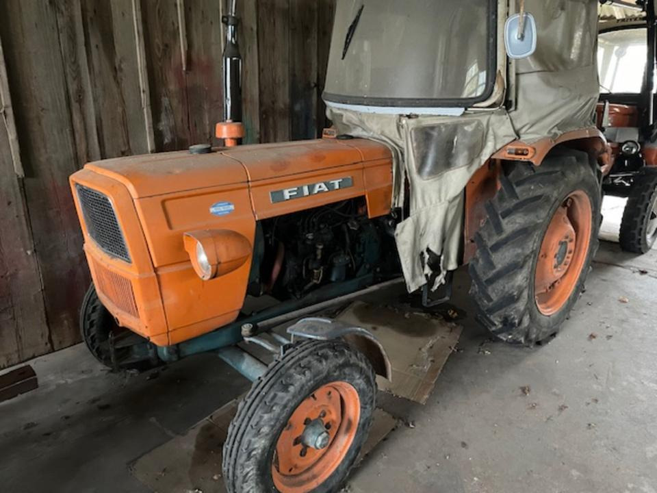 Traktor Fiat 315, 33PS - Traktor: das Bild 1 Traktor Fiat 315, 33PS - Traktor: das Bild 1